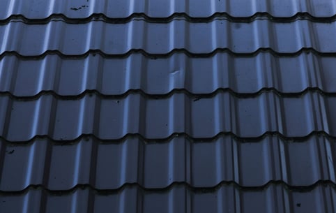 metal-roofing-lukas-patuc-azwc0NpuzTY-unsplash