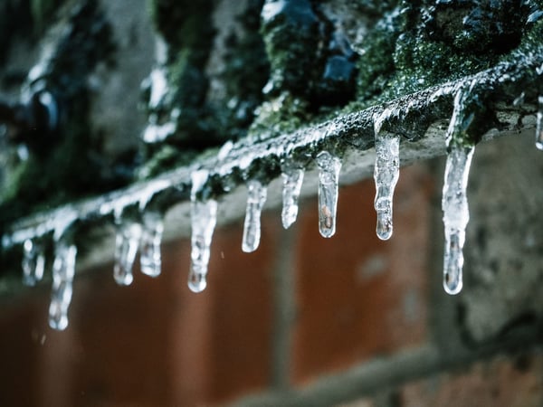 icicle on roof